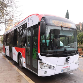 В Іспанії запустили на маршрут перший електричний автобус без водія