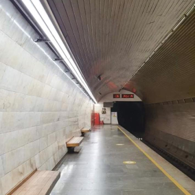 На станции метро «Печерская» вместо оригинального освещения установят LED-светильники