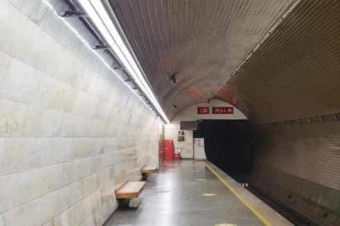 На станції метро «Печерська» замість оригінального освітлення встановлять LED-світильники