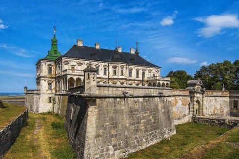 Українці збирають гроші на реставрацію Підгорецького замку