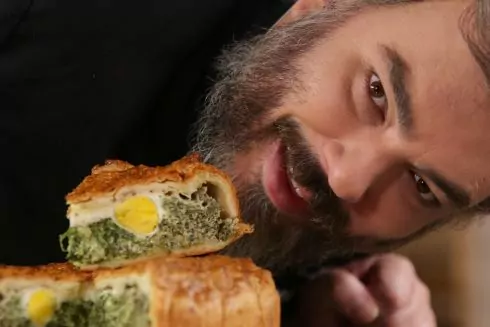 Пасхальный пирог со шпинатом