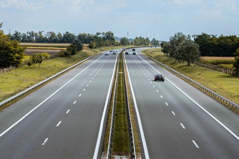 Платні дороги в Україні можуть з'явитися за вимогою ЄС: розглядають 6 маршрутів