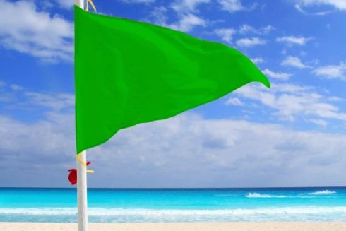 Готуйся плавати: на 9 пляжах столиці встановили зелені прапори