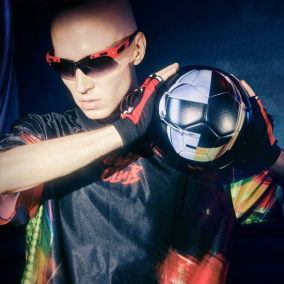 Daft Punk і бренд PLEASURES випустили спільну колекцію