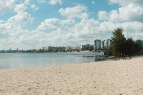 Открытие пляжного сезона в Киеве перенесли