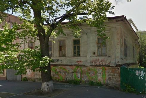 На Подоле загорелся памятник архитектуры, которому почти 200 лет