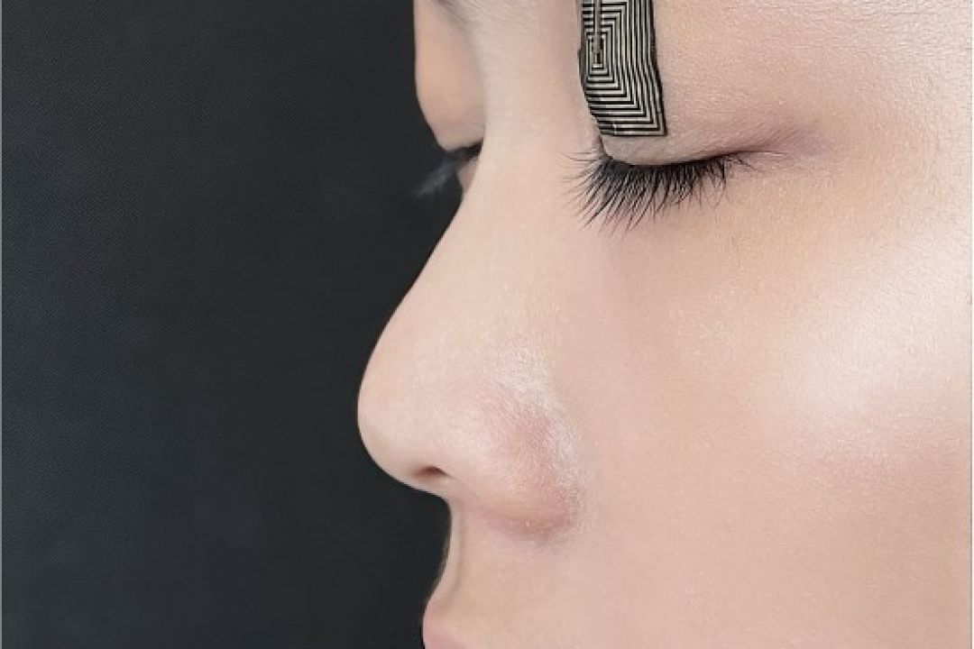 Вчені розробили датчик для повік, що вимірює рівень втоми