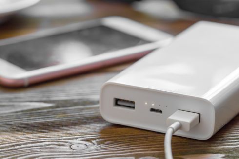 Свічки, павербанки, газові балони. Що протягом останнього тижня купують українці в інтернет-магазинах