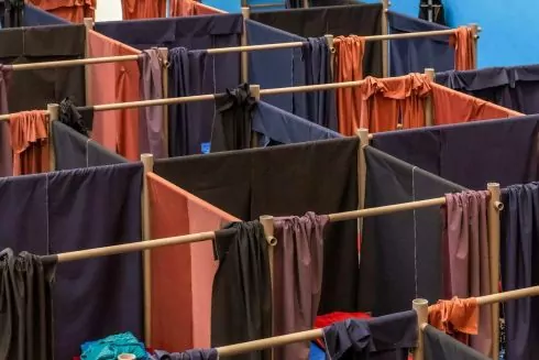 Фото. Всесвітньо відомий архітектор облаштовує притулки для українських біженців в Європі