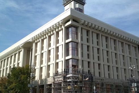Будинок профспілок на Майдані виставили на конкурс