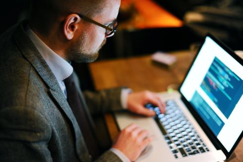 На Prometheus запускають три безкоштовних ІТ-курси для українців