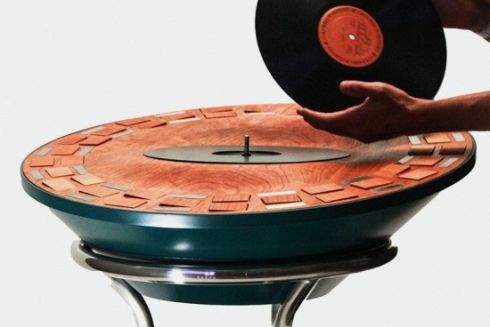 Дизайнерка створила кінетичний програвач, що &laquo;робить музику видимою&raquo;