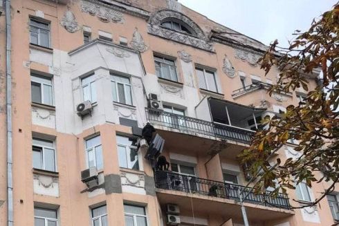 Історичну будівлю у Києві хотіли утеплити: власника зобов'язали відновити фасад