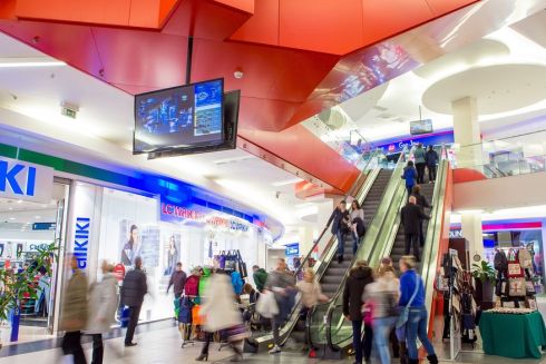 У ТРЦ на Троєщині та біля Чернігівської створили безкоштовні зони для роботи та відпочинку в умовах блекауту