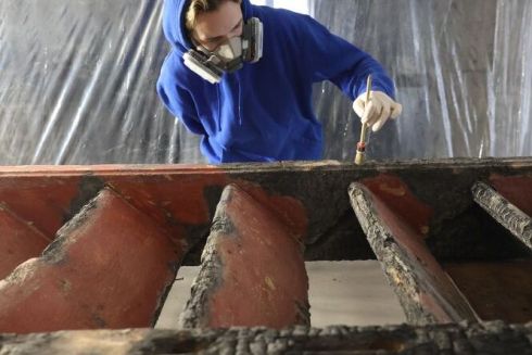 У Львові відреставрують та законсервують сходи, які вціліли після атаки на музей Шухевича