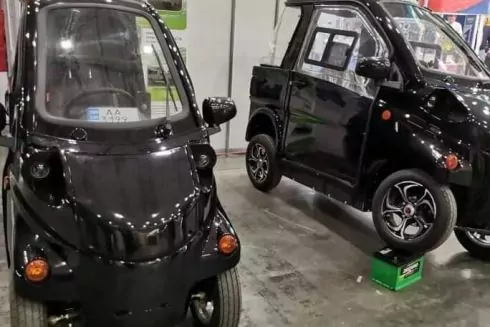 В Киеве презентовали электромобили украинского производства: фото