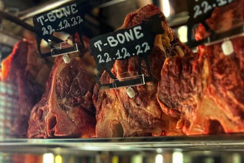 На Бессарабке открылся новый ресторан «Жар и мясо»