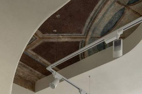 На потолке львовского магазина обнаружили подлинные росписи XIX века: фото