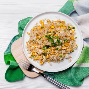 Жареный рис с яйцом: простой рецепт, который стоит попробовать