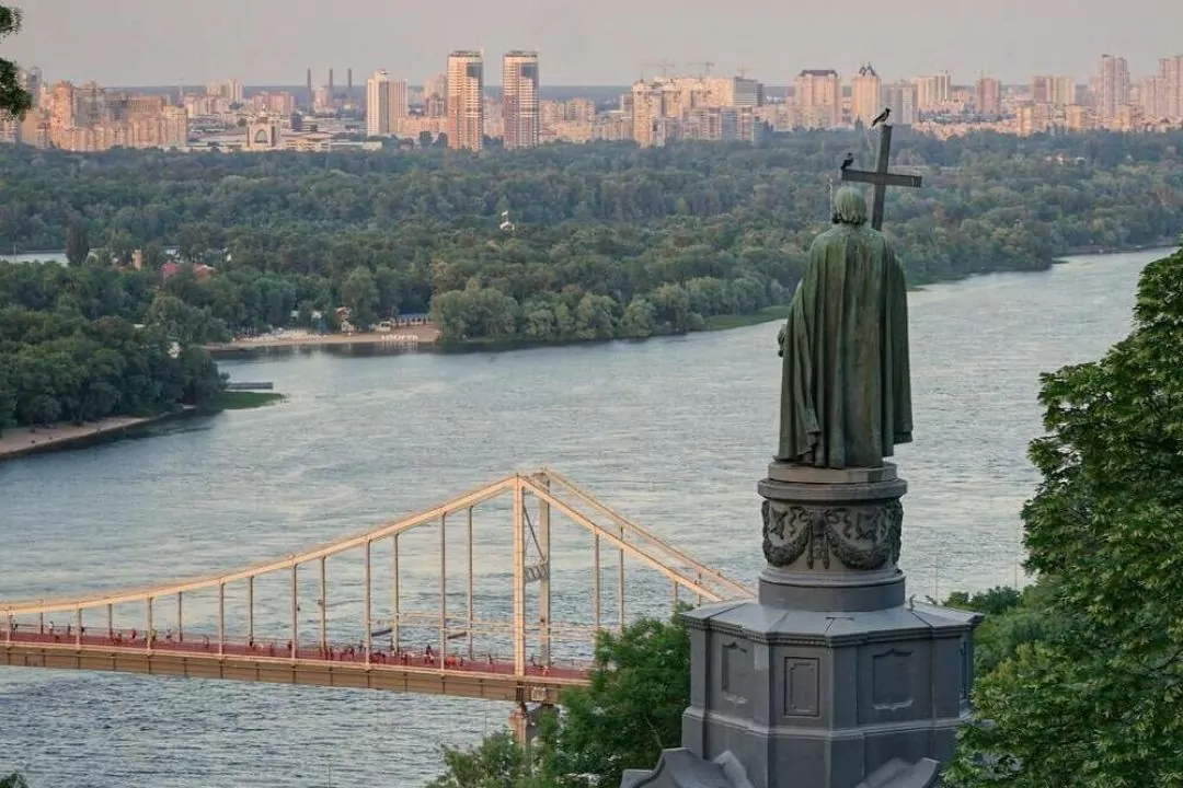 Ранок 3 березня в Києві спокійний. Уночі сталося 3-4 вибухи, один з них &ndash; біля вокзалу