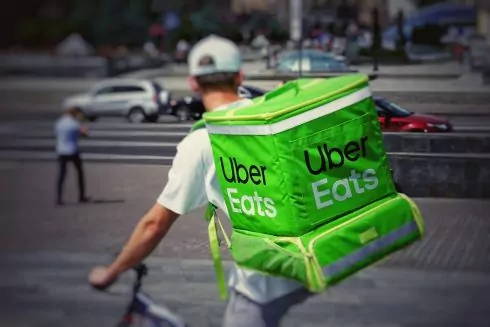 Uber Eats запрацював у Києві в тестовому режимі