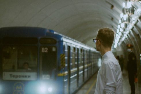 Грамофон, самокат і "циганське золото": у метро Києва назвали топ дивних знахідок