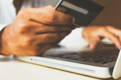 «Картковий туризм закінчився»: ПриватБанк встановив ринковий курс валютообміну