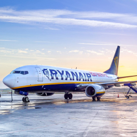 Лоукостер Ryanair розпродає квитки з українських міст. Ціни з Києва від €8