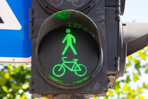 В Киеве установили общие светофоры для пешеходов и велосипедистов: где именно