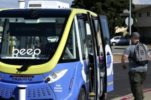 У Сан-Франциско з&rsquo;явились безкоштовні автобуси без водіїв: що з ними не так