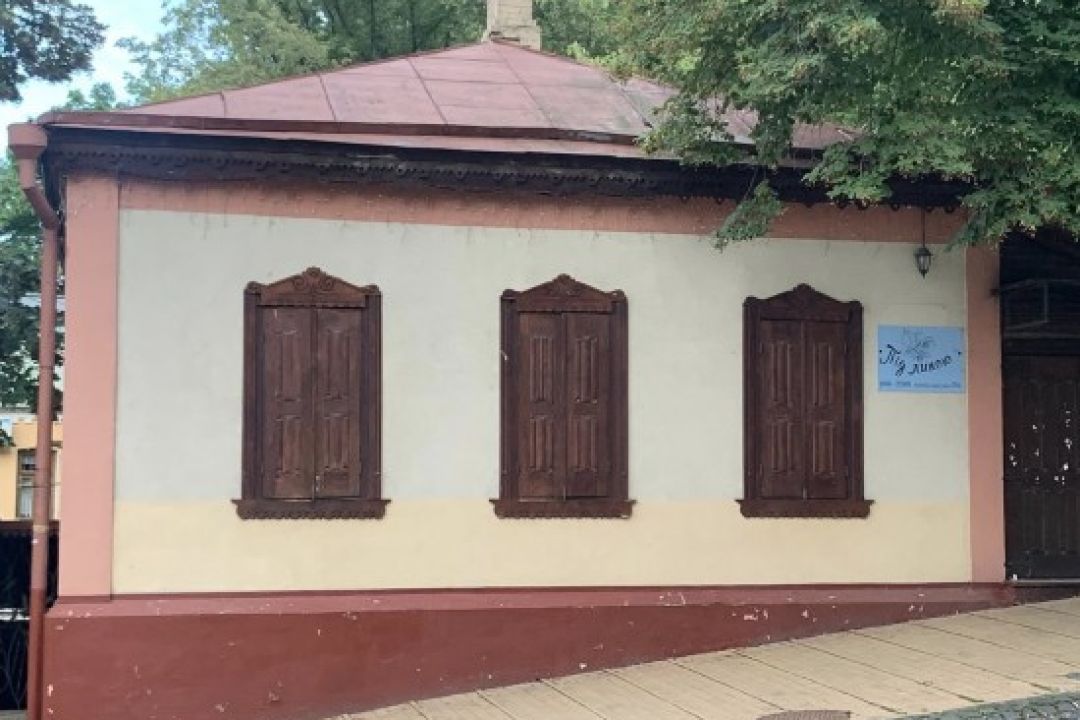 Найстарішу одноповерхову садибу на Андріївському узвозі можуть передати забудовнику