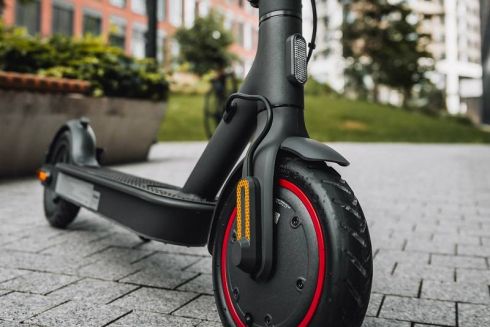 В Україні встановлять нові правила використання електротранспорту: що зміниться для водіїв сігвеїв і гіробордів