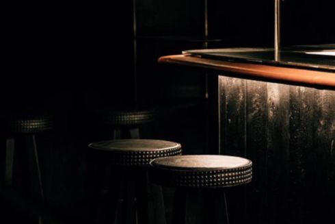 У підземелі та з готичним дизайном: На Шота Руставелі відкрився новий бар Hram