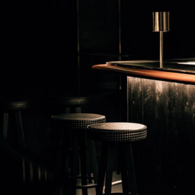 У підземелі та з готичним дизайном: На Шота Руставелі відкрився новий бар Hram