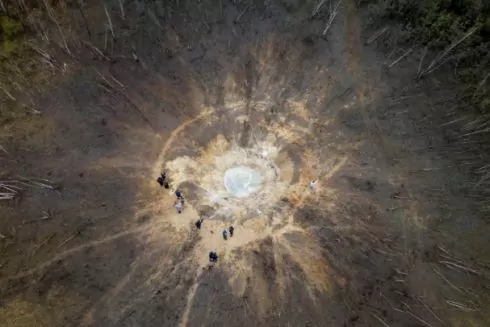 У радіусі 40 метрів вигоріли всі дерева: які наслідки падіння північнокорейської ракети на Київщині