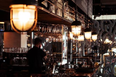 В Ірпіні відкрився заклад The Social зі сніданками протягом дня та коктейлями