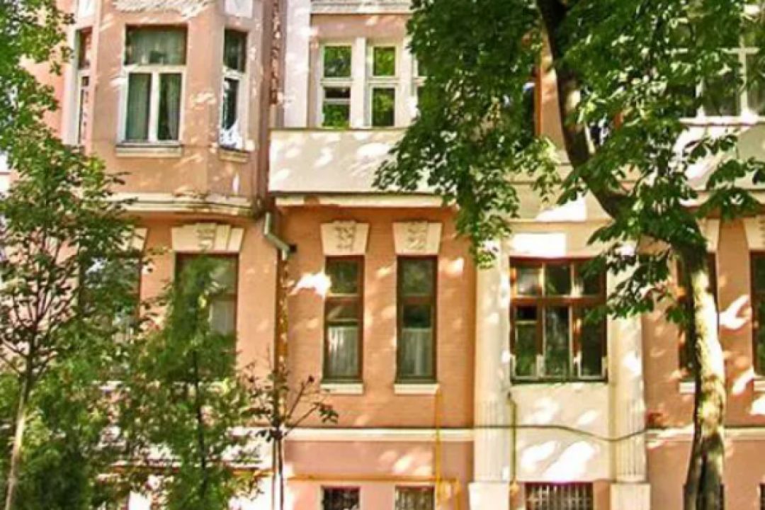 Місцеві жителі занепокоєні облаштуванням інклюзивного скверу у Чеховському провулку: подробиці