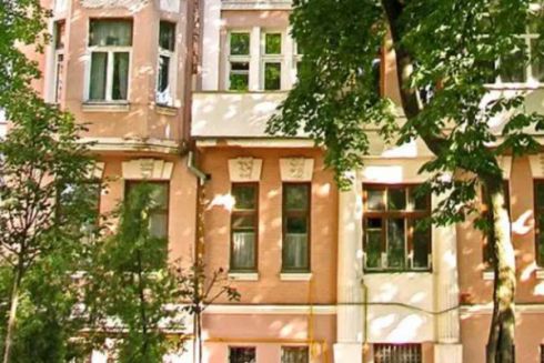 Місцеві жителі занепокоєні облаштуванням інклюзивного скверу у Чеховському провулку: подробиці