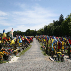 На Личаківському цвинтарі у Львові запрацювала електронна база поховань Героїв: як вона працює
