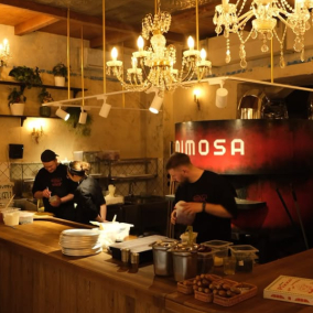 У Варшаві відкрився перший заклад Mimosa Brooklyn Pizza