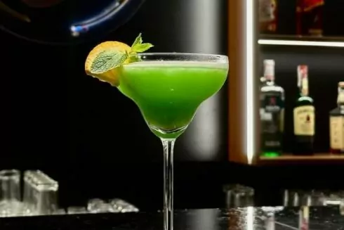 На Саксаганского открылся новый Gold Bar