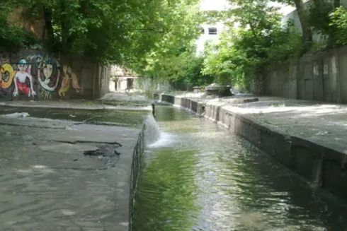 Стало відомо, які водойми Києва є найзабрудненішими та чи продовжать розчищати річку Либідь