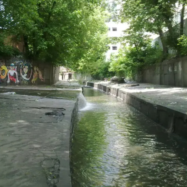 Стало відомо, які водойми Києва є найзабрудненішими та чи продовжать розчищати річку Либідь