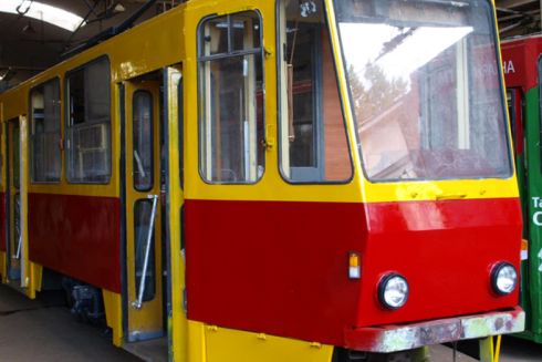 У Львові реконструюють старі двосекційні трамваї за 3 мільйони євро
