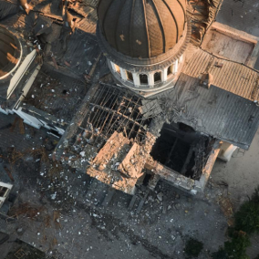 Росіяни вдарили ракетами по історичному центру Одеси: зруйновано Спасо-Преображенський собор