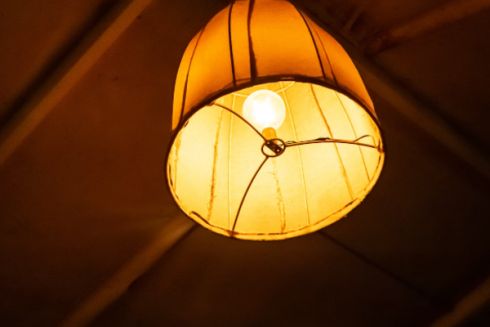 У Києві ДТЕК вводить нові графіки відключень світла