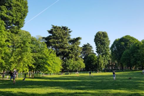 Без Юрія Гагаріна: у Києві перейменували бібліотеку та дали назви двом скверам