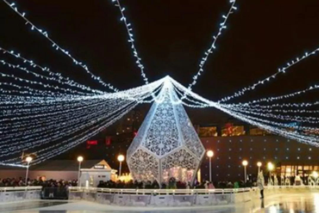 Біля ТРЦ River Mall відкриється "Кришталева ковзанка": що там буде