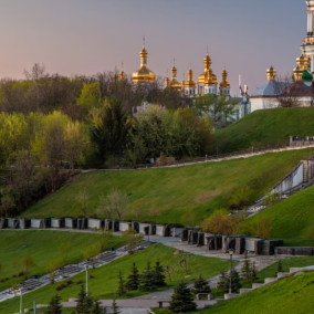"Киевзеленстрой" планирует отремонтировать лестницу в парке "Вечной славы" за 5 млн грн