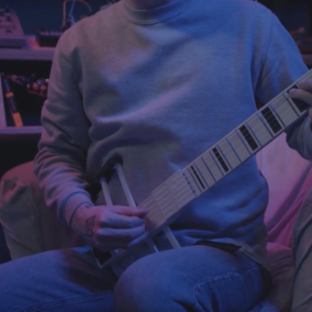 Украинская портативная гитара собрала $50 000 на Kickstarter за час